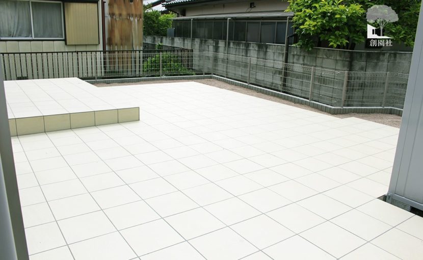 群馬　外構　タイルデッキ